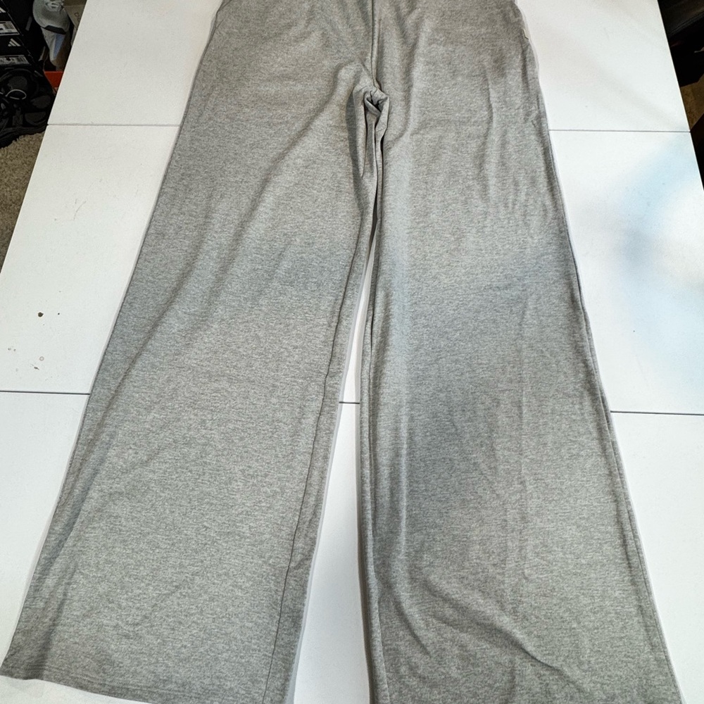 Vuori Wide Leg Knit Pants in Light Heather Gray
